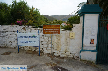 Loutra Tinos | Griekenland | Foto 16 - Foto van https://www.grieksegids.nl/fotos/tinos/normaal/loutra-tinos-016.jpg