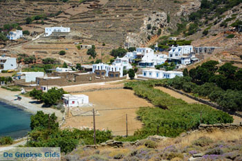 Ormos Giannaki bij Kardiani Tinos | Griekenland foto 18 - Foto van https://www.grieksegids.nl/fotos/tinos/normaal/ormos-giannaki-tinos-018.jpg