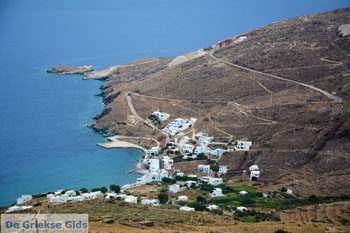 Ormos Ysternia Tinos | Griekenland foto 2 - Foto van https://www.grieksegids.nl/fotos/tinos/normaal/ormos-ysternia-tinos-002.jpg