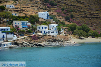 Ormos Ysternia Tinos | Griekenland foto 19 - Foto van https://www.grieksegids.nl/fotos/tinos/normaal/ormos-ysternia-tinos-019.jpg