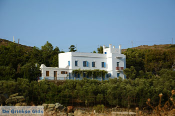 Panagia Vrisiotissa bij Agios Romanos Tinos | Foto 1 - Foto van https://www.grieksegids.nl/fotos/tinos/normaal/panagia-vrisiotissa-tinos-001.jpg