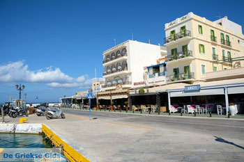Tinos stad | Griekenland 48 - Foto van https://www.grieksegids.nl/fotos/tinos/normaal/tinos-stad-048.jpg