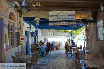 Tinos stad | Griekenland 53 - Foto van https://www.grieksegids.nl/fotos/tinos/normaal/tinos-stad-053.jpg