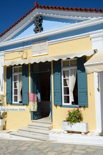 Tinos stad | Griekenland 93 - Foto van https://www.grieksegids.nl/fotos/tinos/normaal/tinos-stad-093.jpg