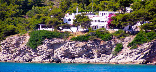 Agistri - Agkistri     Foto: Henriette en Bryan Robinson (Agistri Club)