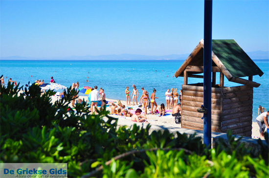 Chanioti, een van de drukste stranden in Chalkidiki