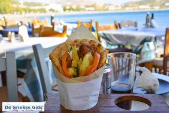 Plakias Rethymnon Kreta - Pita Gyros aan het strand  - Foto van De Griekse Gids