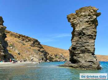 Tis Grias To Pidima Beach - Andros Cycladen - De Griekse Gids - Foto van https://www.grieksegids.nl/fotos/uploads-thumb/27-09-23/1695800475._grias-to-pidima-andros2.jpg