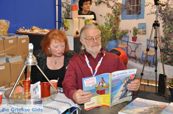 De Griekse Gids op de Vakantiebeurs in Utrecht |Foto 2012 | Nr 5 - Foto van https://www.grieksegids.nl/fotos/vakantiebeurs2012/normaal/vakantiebeurs-2012-grieksegids-005.jpg