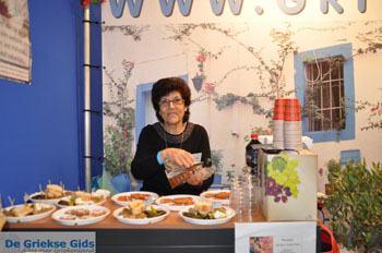 De Griekse Gids op de Vakantiebeurs in Utrecht |Foto 2012 | Nr 6 - Foto van https://www.grieksegids.nl/fotos/vakantiebeurs2012/normaal/vakantiebeurs-2012-grieksegids-006.jpg