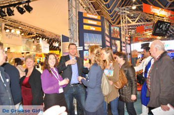 De Griekse Gids op de Vakantiebeurs in Utrecht |Foto 2012 | Nr 11 - Foto van https://www.grieksegids.nl/fotos/vakantiebeurs2012/normaal/vakantiebeurs-2012-grieksegids-011.jpg