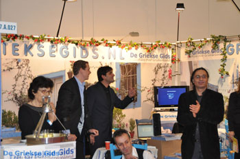 De Griekse Gids op de Vakantiebeurs in Utrecht |Foto 2012 | Nr 31 - Foto van https://www.grieksegids.nl/fotos/vakantiebeurs2012/normaal/vakantiebeurs-2012-grieksegids-031.jpg
