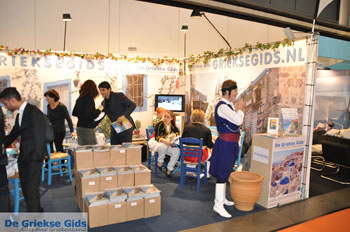 De Griekse Gids op de Vakantiebeurs in Utrecht |Foto 2012 | Nr 57 - Foto van https://www.grieksegids.nl/fotos/vakantiebeurs2012/normaal/vakantiebeurs-2012-grieksegids-057.jpg
