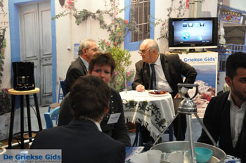 De Griekse Gids op de Vakantiebeurs in Utrecht |Foto 2012 | Nr 60 - Foto van https://www.grieksegids.nl/fotos/vakantiebeurs2012/normaal/vakantiebeurs-2012-grieksegids-060.jpg