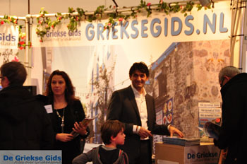 De Griekse Gids op de Vakantiebeurs in Utrecht |Foto 2012 | Nr 91 - Foto van https://www.grieksegids.nl/fotos/vakantiebeurs2012/normaal/vakantiebeurs-2012-grieksegids-091.jpg