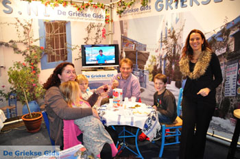 De Griekse Gids op de Vakantiebeurs in Utrecht |Foto 2012 | Nr 102 - Foto van https://www.grieksegids.nl/fotos/vakantiebeurs2012/normaal/vakantiebeurs-2012-grieksegids-102.jpg