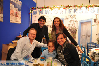 De Griekse Gids op de Vakantiebeurs in Utrecht |Foto 2012 | Nr 104 - Foto van https://www.grieksegids.nl/fotos/vakantiebeurs2012/normaal/vakantiebeurs-2012-grieksegids-104.jpg