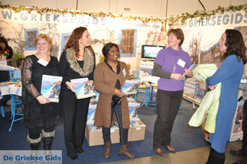 De Griekse Gids op de Vakantiebeurs in Utrecht |Foto 2012 | Nr 106 - Foto van https://www.grieksegids.nl/fotos/vakantiebeurs2012/normaal/vakantiebeurs-2012-grieksegids-106.jpg