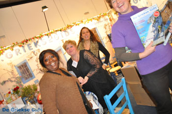 De Griekse Gids op de Vakantiebeurs in Utrecht |Foto 2012 | Nr 109 - Foto van https://www.grieksegids.nl/fotos/vakantiebeurs2012/normaal/vakantiebeurs-2012-grieksegids-109.jpg