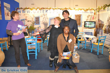 De Griekse Gids op de Vakantiebeurs in Utrecht |Foto 2012 | Nr 110 - Foto van https://www.grieksegids.nl/fotos/vakantiebeurs2012/normaal/vakantiebeurs-2012-grieksegids-110.jpg