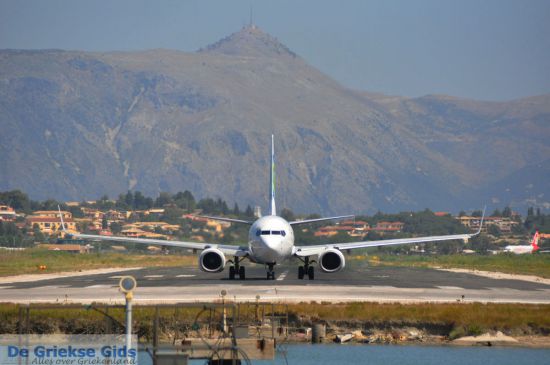 Transavia vliegtuig landt in Griekenland