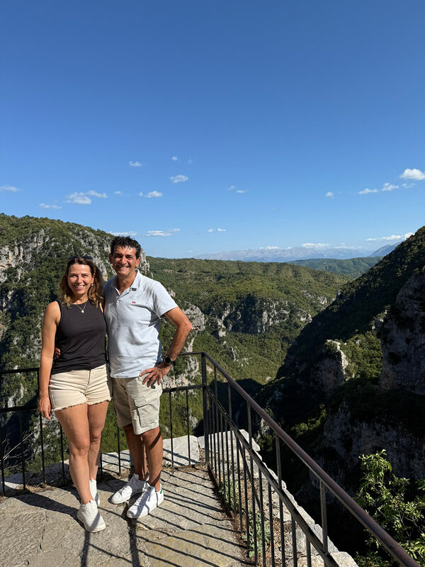 Vikos, Wendy en Jorgos