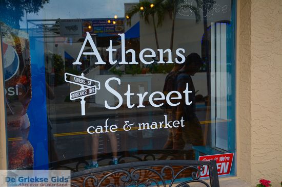 Het Griekse Tarpon Springs In Florida Griekenland Weblog Indertijd Was Tarpon Springs Geen Bijzondere Plaats Maar In 1905 Werkten Er Liefst 500 Griekse Spons Duikers Op Vijftig Boten
