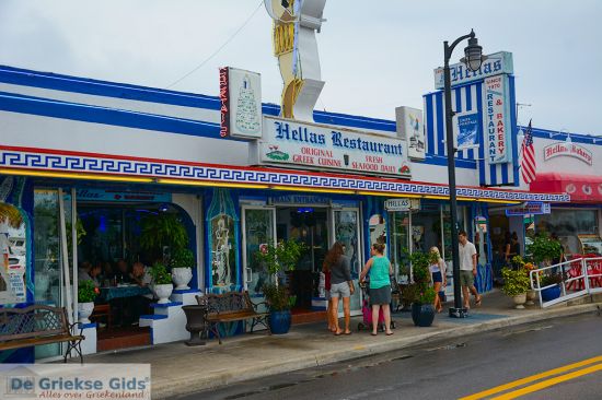 Het Griekse Tarpon Springs In Florida Griekenland Weblog Bij Aankomst In Tarpon Springs Voelen We Ons Direct Thuis Het Is Hier Net Griekenland Rijden Door De Dodecanese Boulevard En Zien Rechts Links
