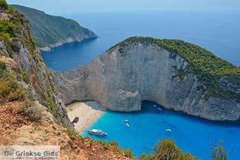 Scheepswrak - Navagio Zakynthos - Ionische eilanden -  Foto 2 - Foto van https://www.grieksegids.nl/fotos/zakynthos/scheepswrak/350pix/scheepswrak-zakynthos-002.jpg