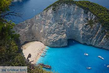 Scheepswrak - Navagio Zakynthos - Ionische eilanden -  Foto 18 - Foto van https://www.grieksegids.nl/fotos/zakynthos/scheepswrak/350pix/scheepswrak-zakynthos-018.jpg