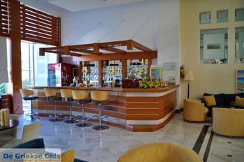 Hotel Marmari Bay | Marmari Evia | Griekenland foto 1 - Foto van https://www.grieksegids.nl/fotos/zuid-evia/normaal/zuid-evia-005.jpg