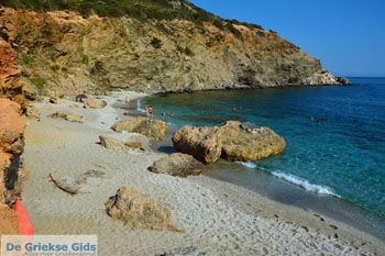 Strand Zastani | Marmari Evia | Griekenland | Foto 5 - Foto van https://www.grieksegids.nl/fotos/zuid-evia/normaal/zuid-evia-077.jpg