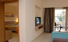 Foto Hotel Amalthia Beach Resort in Agia Marina ( Chania Kreta)